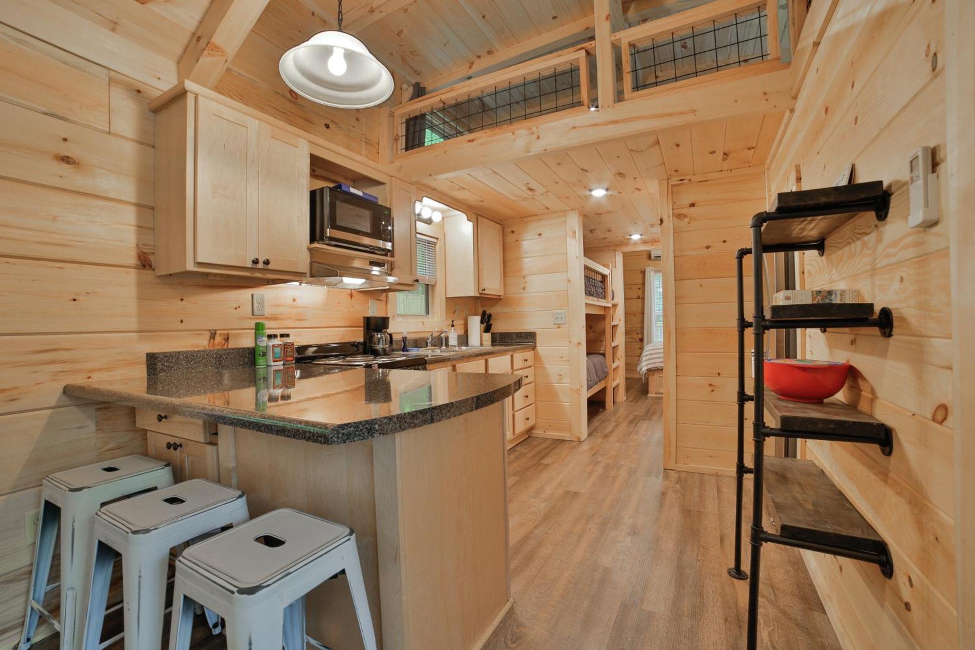 שאטאנוגה Lena Cabin Wooded Tiny Cabin - Hot Tub מראה חיצוני תמונה