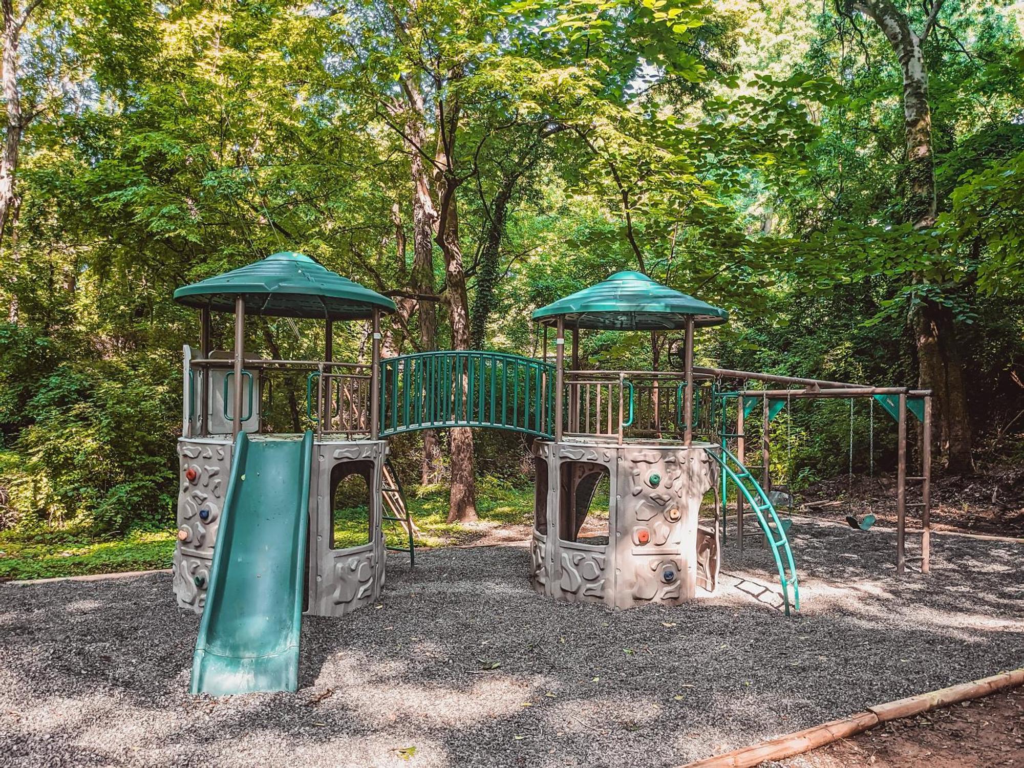 שאטאנוגה Lena Cabin Wooded Tiny Cabin - Hot Tub מראה חיצוני תמונה