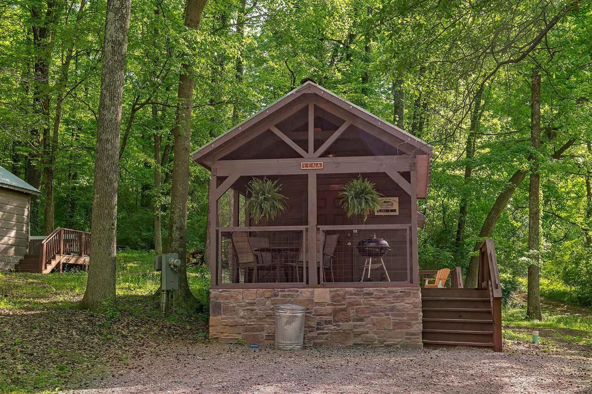שאטאנוגה Lena Cabin Wooded Tiny Cabin - Hot Tub מראה חיצוני תמונה